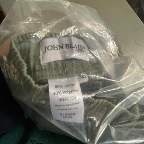 Men’s JOHN BLAIR stretch waist cargo pants NWT Sage green size 38S - Picture 3 of 4
